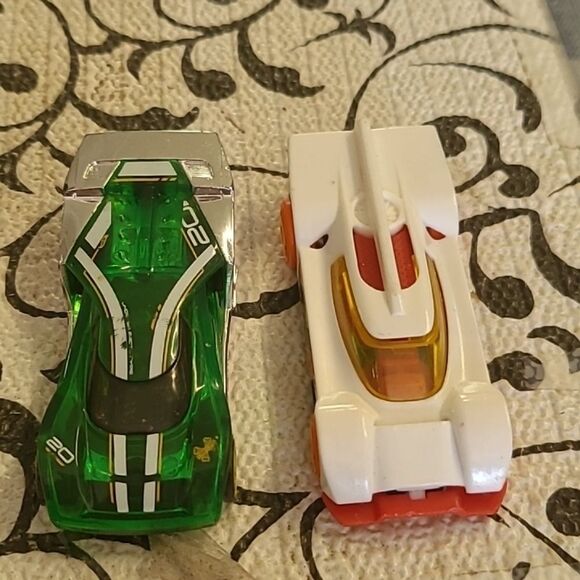 Hot Wheels Bundle - Picture 6 of 8